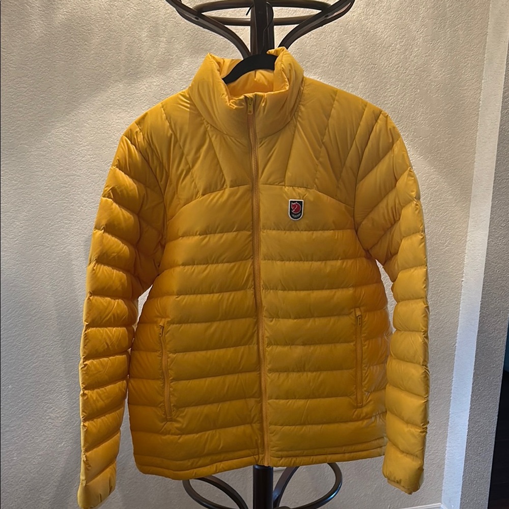 Fjallraven 1974 Expedition Pack Down Jacket!!!
Men’s size XL!!!  Perfect!!!